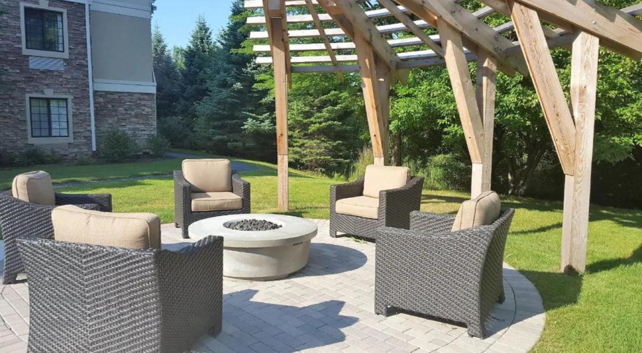 Staybridge Suites Lincolnshire By Ihg Eksteriør bilde