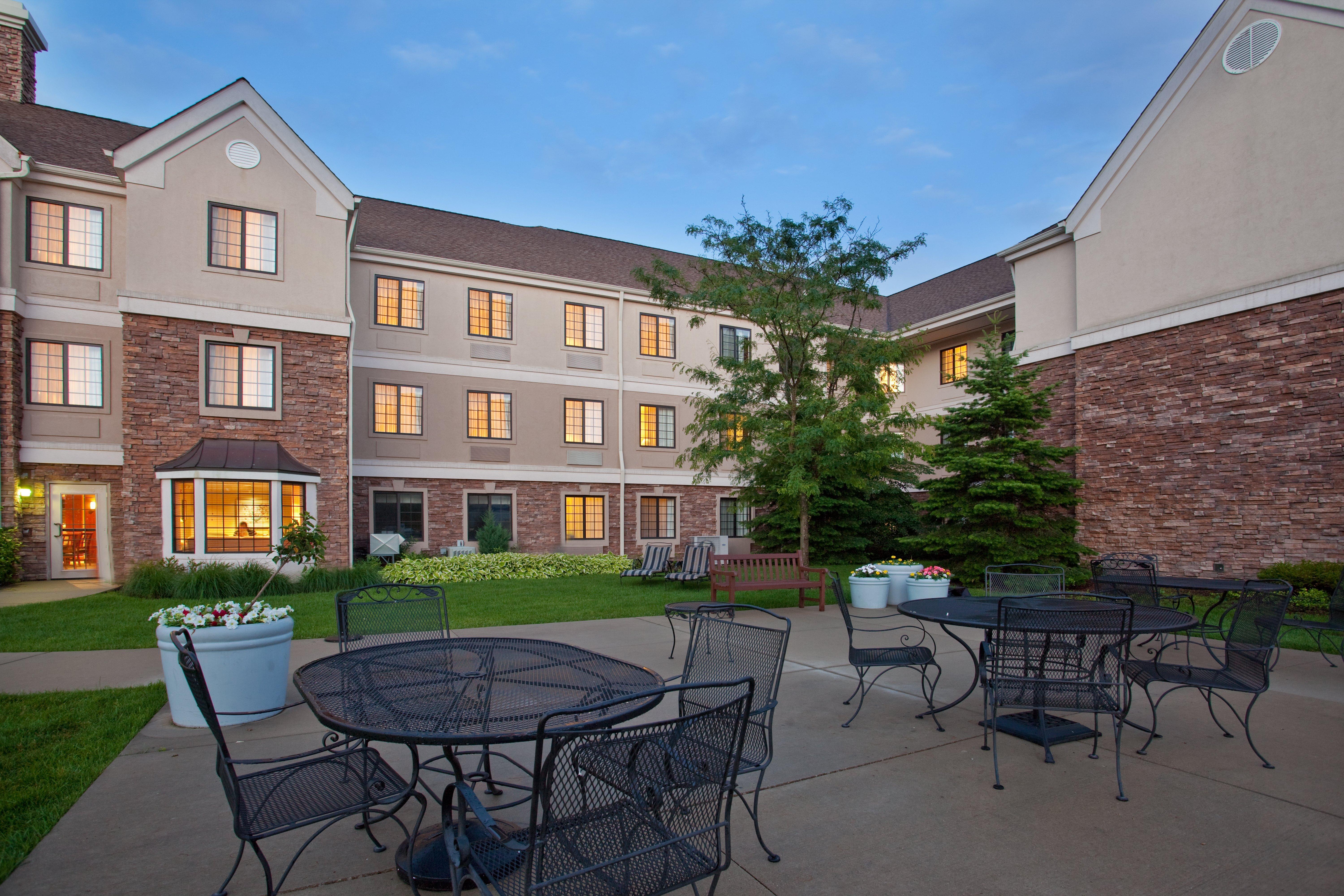 Staybridge Suites Lincolnshire By Ihg Eksteriør bilde