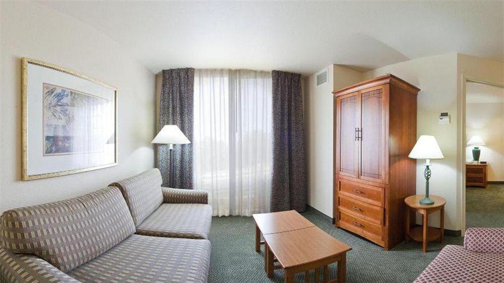 Staybridge Suites Lincolnshire By Ihg Eksteriør bilde